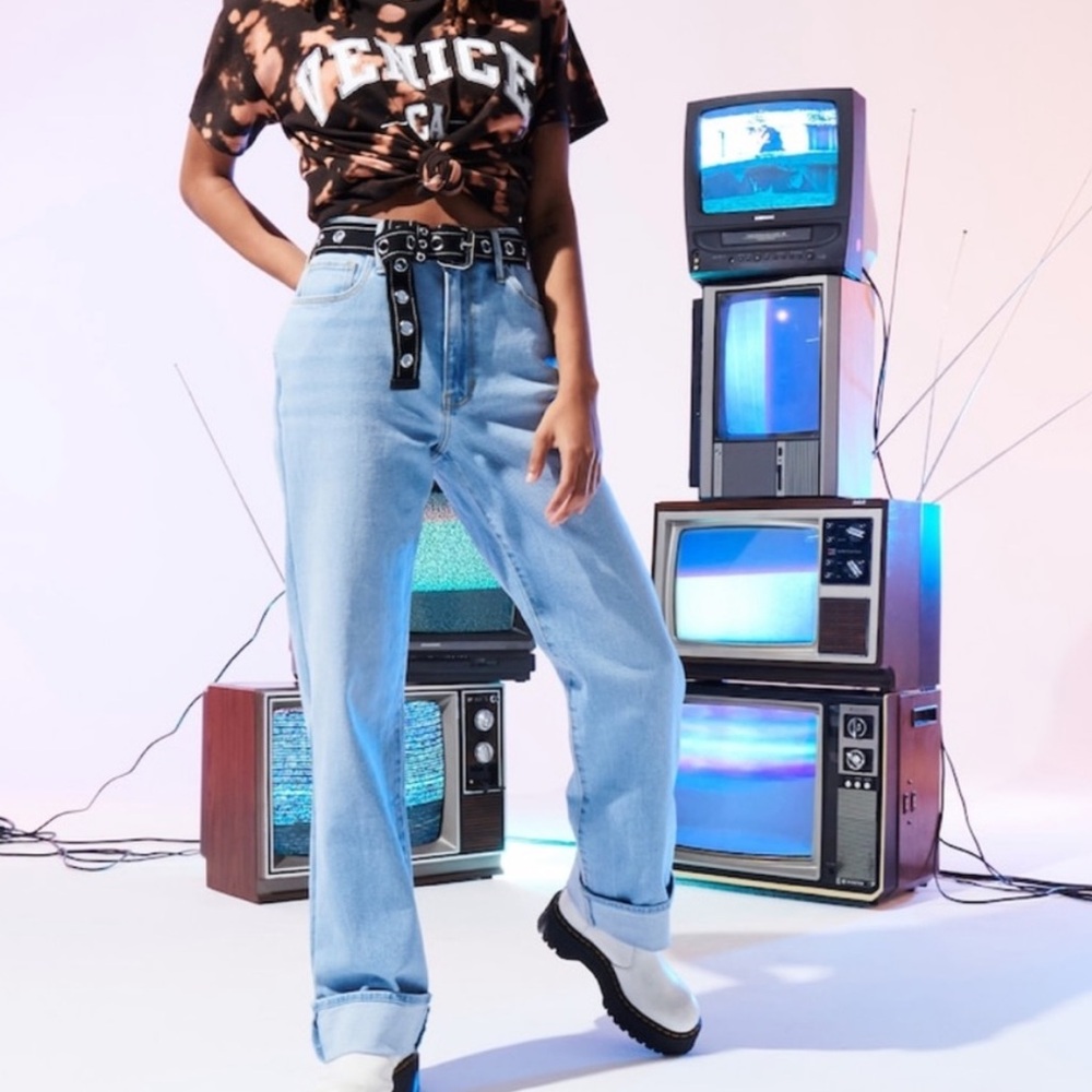 Hollister Ultra High Rise Cuffed Dad